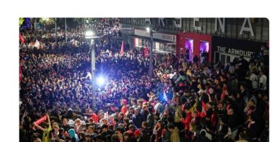 Liga Inggris 2026: Arsenal Juara, Para Pemain Berpesta Liga Inggris 2026: Arsenal Juara, Para Pemain Berpesta