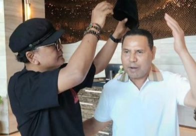 Mewariskan Peci Pin Bung Karno untuk Anak Angkat Ibu Megawati di Timor Leste Mewariskan Peci Pin Bung Karno untuk Anak Angkat Ibu Megawati di Timor Leste
