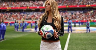 World Cup 2026: Diva Tate McRae Pukau Penggemar saat Netizen Bilang ‘Sempurna’ World Cup 2026: Diva Tate McRae Pukau Penggemar saat Netizen Bilang ‘Sempurna’