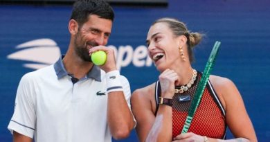 Aryna Sabalenka Padukan Gaun Transparan Nike dan Berlian Delapan Puluh Tiga Karat Aryna Sabalenka Padukan Gaun Transparan Nike dan Berlian Delapan Puluh Tiga Karat