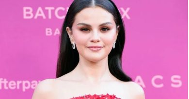 Selena Gomez: Suara Berubah Gara-gara Vape Selena Gomez: Suara Berubah Gara-gara Vape